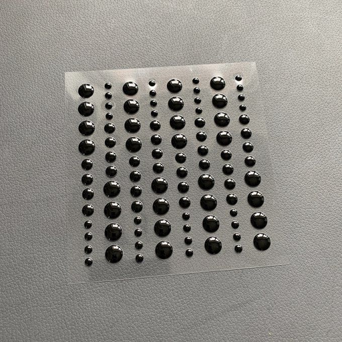 Enamel dots ou demi-perles autocollantes, noir, 3 tailles différentes, 96 unités