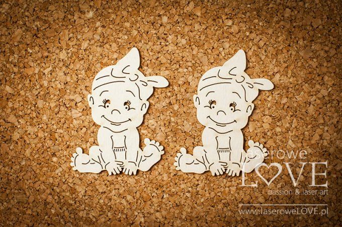  Chipboards - Petite fille - Dimension : 5.6x6.8cm environ 