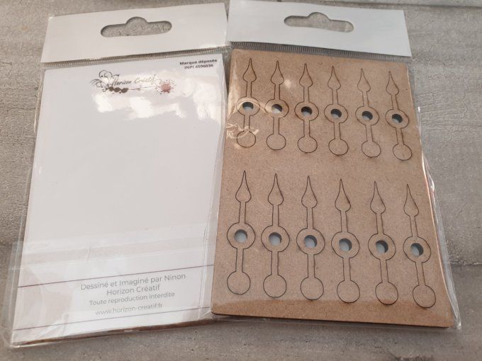 12 flipettes en bois (mdf), à customiser, à fixer avec une attache parisienne (vendue séparément)
