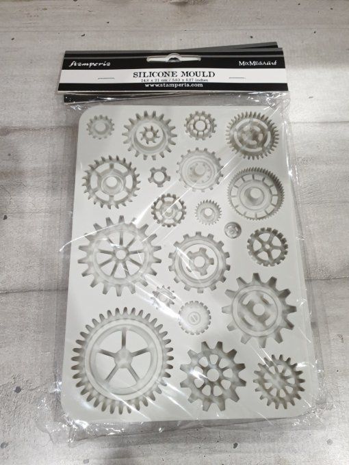 Lot N°10 - 3 moules en silicone (stamperia)