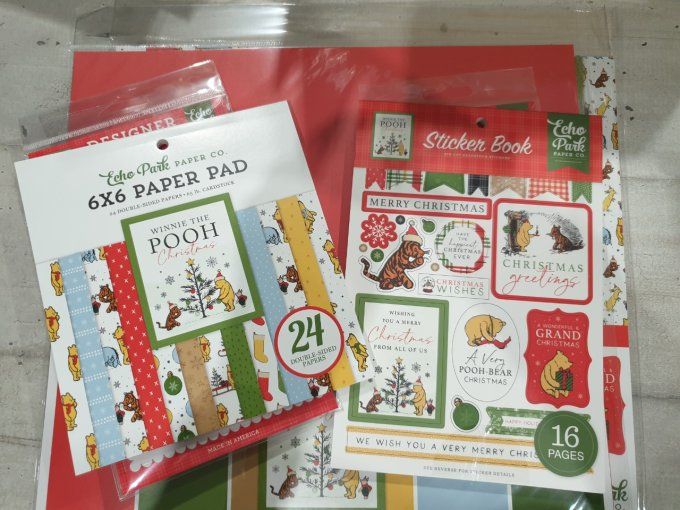 Lot N°16 - Winnie the pooh, christmas (Echo Park)