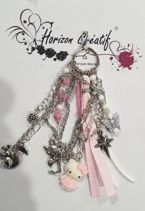 Bijou d'album et/ou porte-clés : Rose & blanc, fait-main by Ninon (modèle unique)