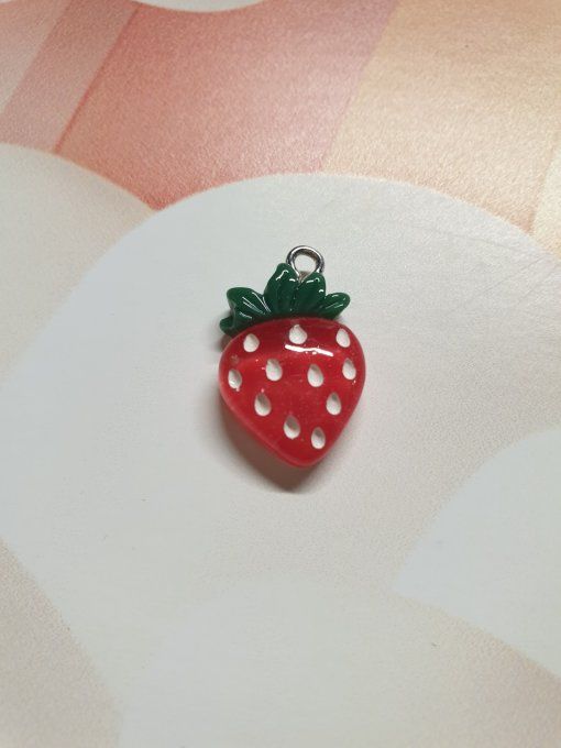 Breloque fraise, vendu à l'unité