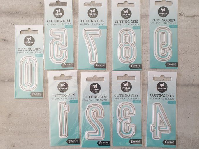 Lot N°34 - 9 dies "chiffres" (0, 1, 2, 3, 4, 5, 7, 8, 9) - StudioLight