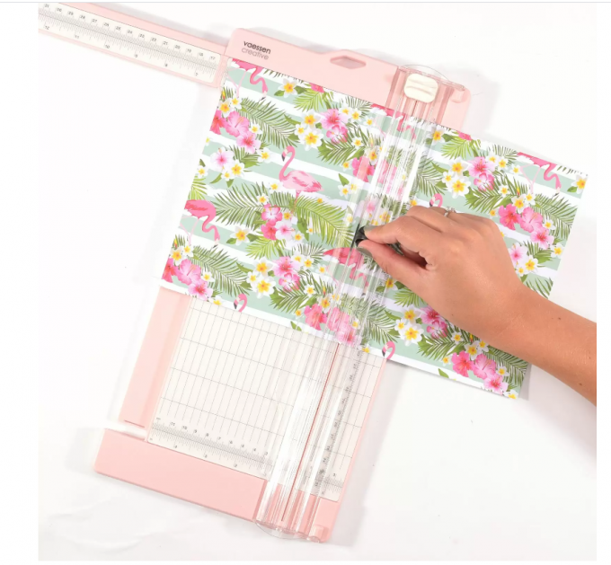 Massicot, Vaessen, couleur rose avec règle pliante jusqu'à 43cm