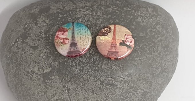 2 badges, 25mm de diamètre - Tour Eiffel