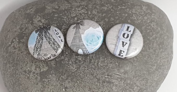 3 badges, 25mm de diamètre - Love Paris