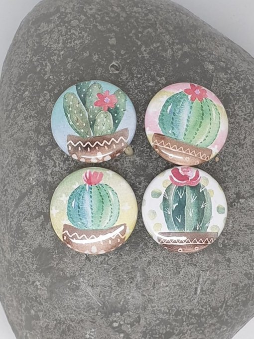 4 badges, 25mm de diamètre - Cactus