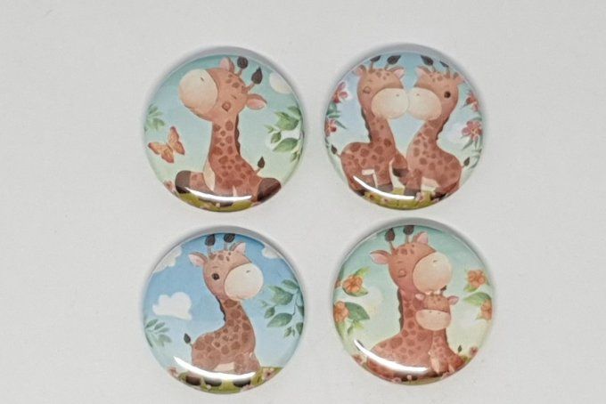 4 badges, 25mm de diamètre - Girafe