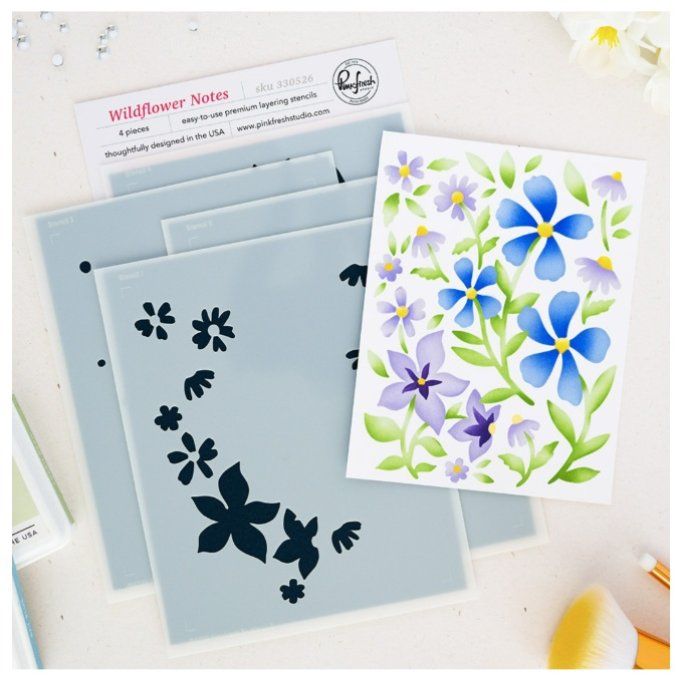 4 Pochoirs - PinkFresh, Wildflower notes - dimension 12.7x15.8cm environ