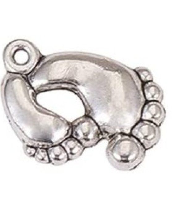 Breloque en métal argenté, petits pieds - vendue à l'unité - 1.5x2cm environ