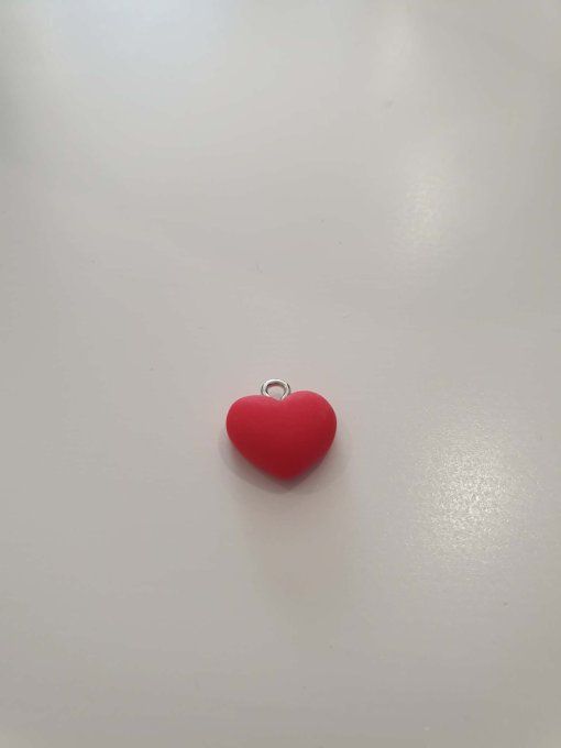 Breloque en silicone couleur rouge, coeur, dimension : 1.4x1.4cm environ , à l'unité
