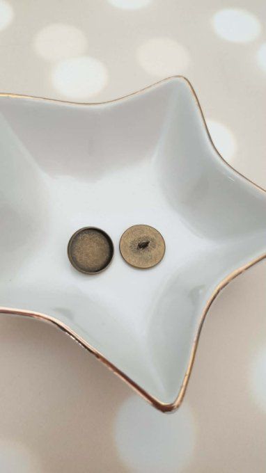 1 support en métal couleur bronze