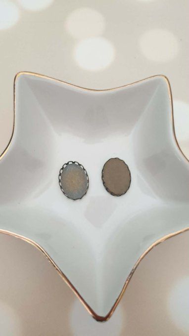 1 support ovale en métal couleur bronze - à l'unité