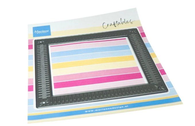 Marianne design, die forme de cadre pour shaker de dimension : 13x13cm env.