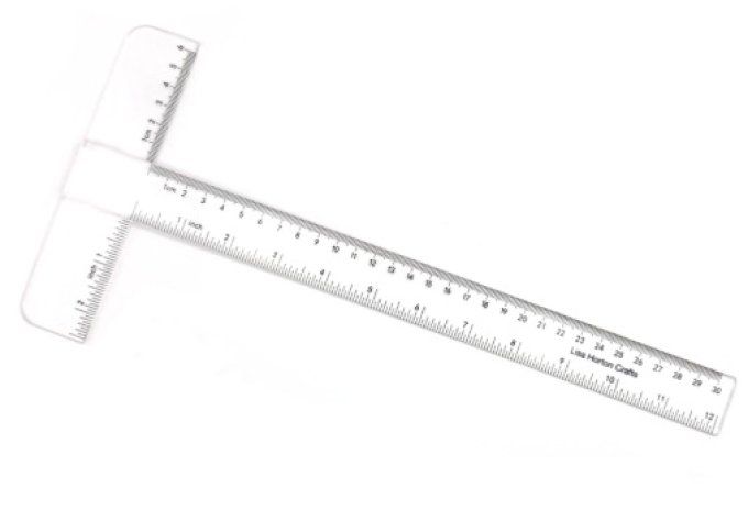 Lisa Horton - Règle équerre en T - 30cm - cm et inch