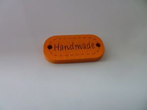 Bouton en bois, orange, "handmade", à l'unité