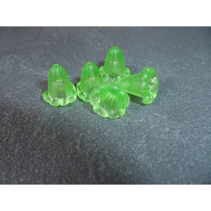Perles, lucite, en forme de fleur (clochette), vert, x4