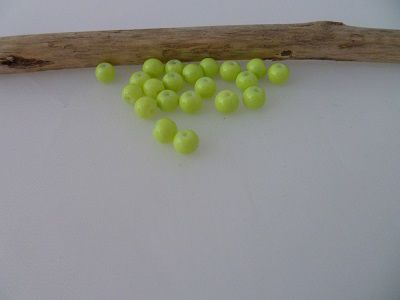 Perles en verre, couleur vert anis, 4mm, x20
