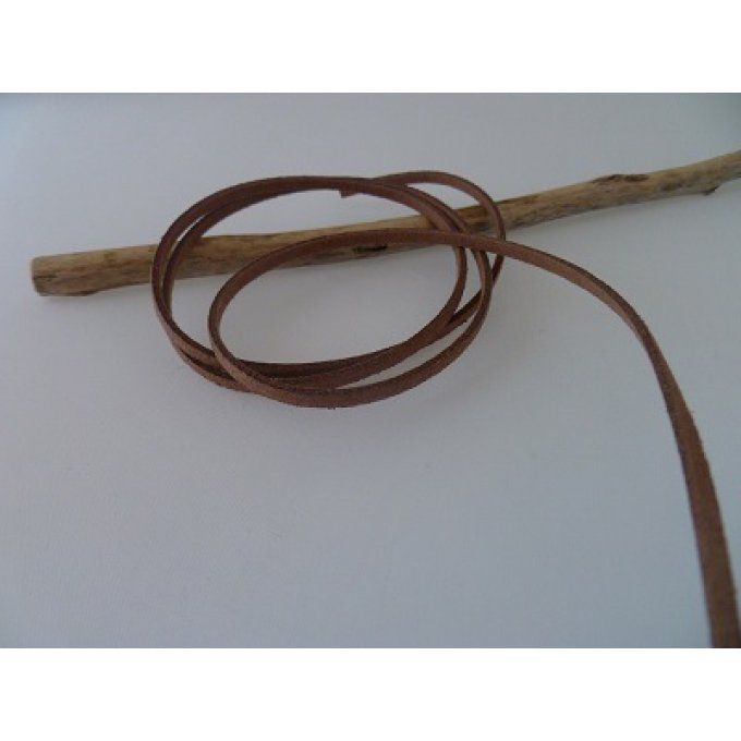 Suédine couleur camel, vendue au mètre