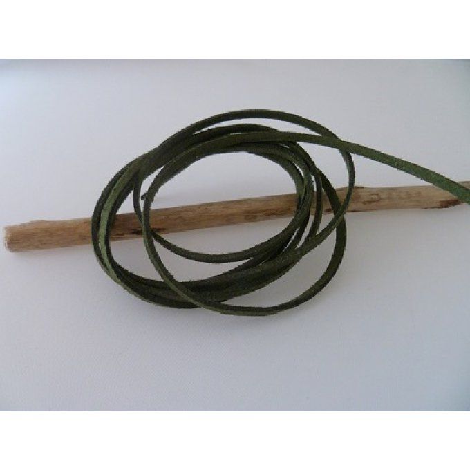 Suédine couleur vert/kaki, vendue au mètre