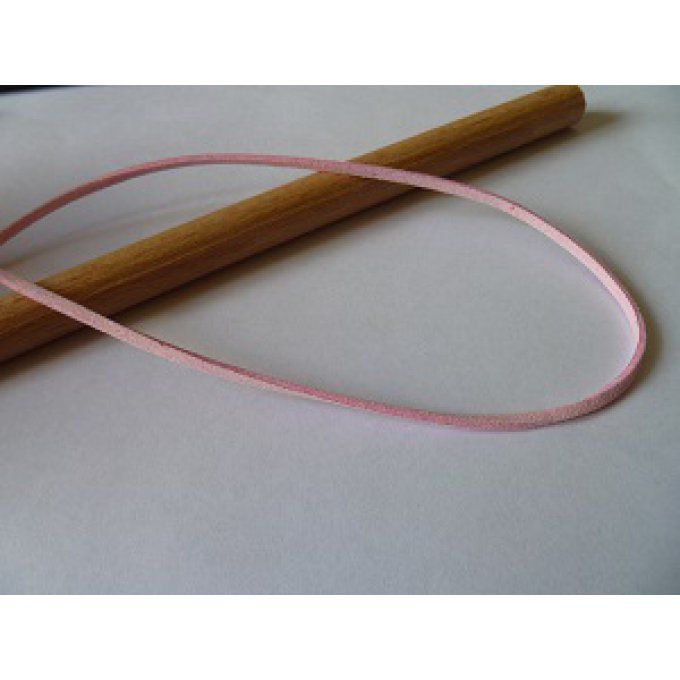 Suédine couleur rose clair